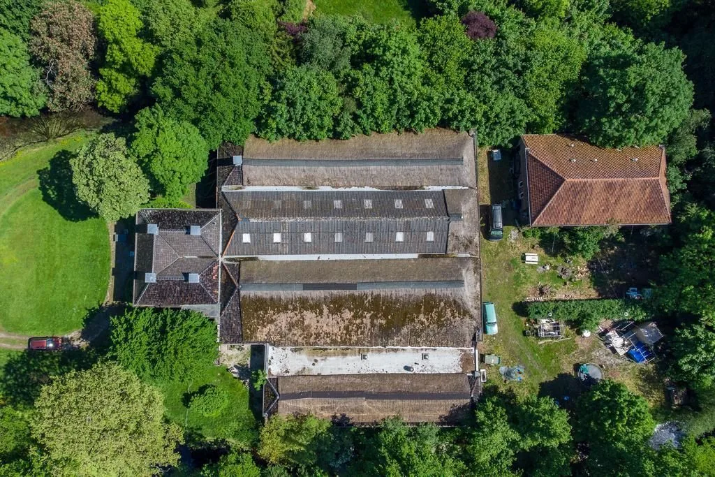 De Geertsemaheerd, Slochteren: De herenboerderij en de tuin vanuit de lucht