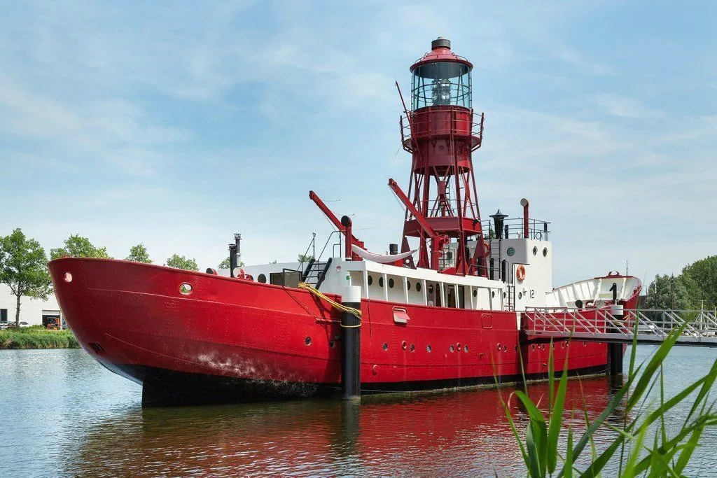 Rode Lichtschip, Amsterdam: Het schip aan de ligplaats in Amsterdam-Noord