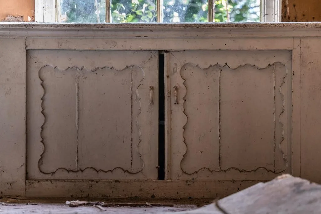 Zaanse houten huizen, Zaandam: De houten bedsteedeuren in een van de huizen